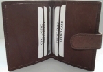 Flaches Kreditkartenetui / Visitenkartenetui in Rind-Leder für 6 Kreditkarten mit Verschluss in der Farbe braun, Größe ca. 7,5 x 10,5 cm